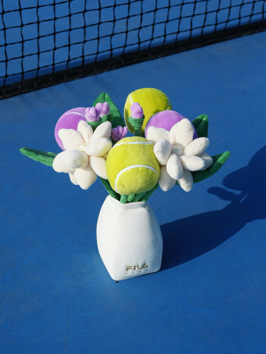 W-ACE Tennis Bouquet – Plush Floral Set
