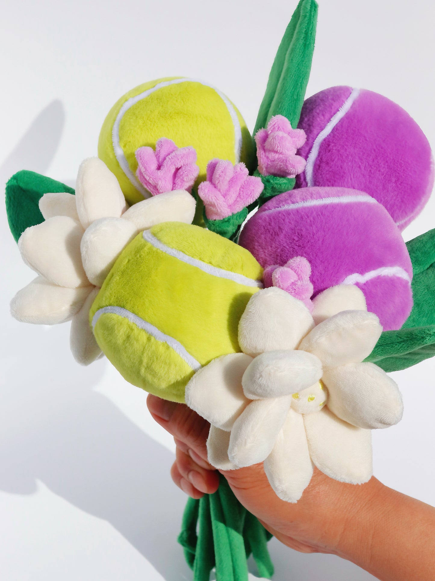 W-ACE Tennis Bouquet – Plush Floral Set